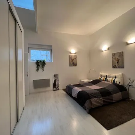 Superbe 2p Proche Centre Avec Nouvelle Literie Et Parking Gratuit Dans La Rue Apartment Strasbourg